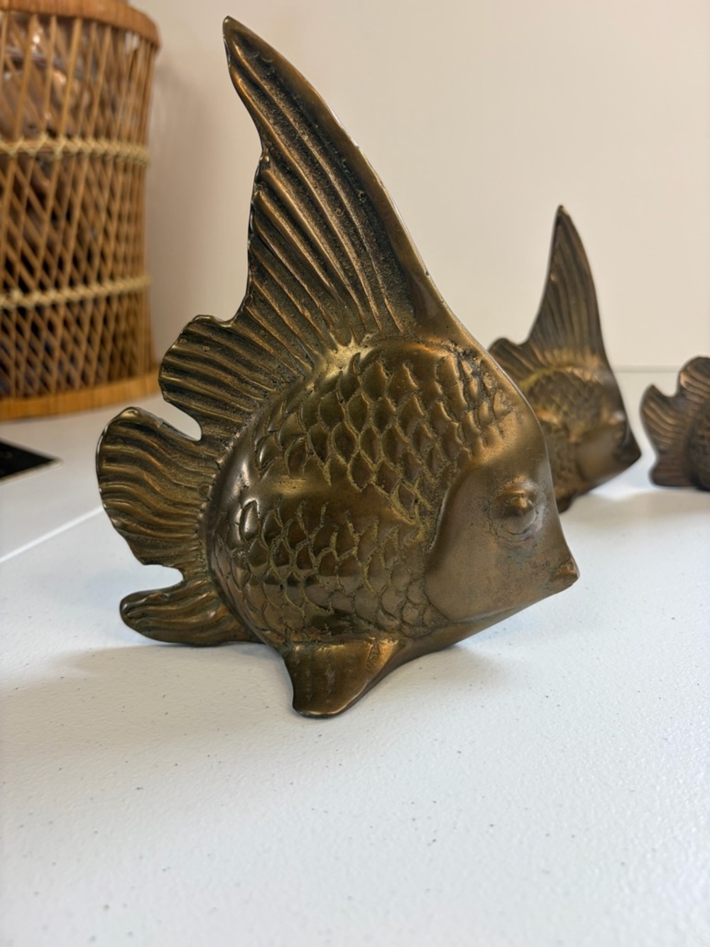 Vintage Brass Angel Fish Family Lot 1970s Home Decor Boho Bohemian Eclectic 70s - Picture 7 of 9
